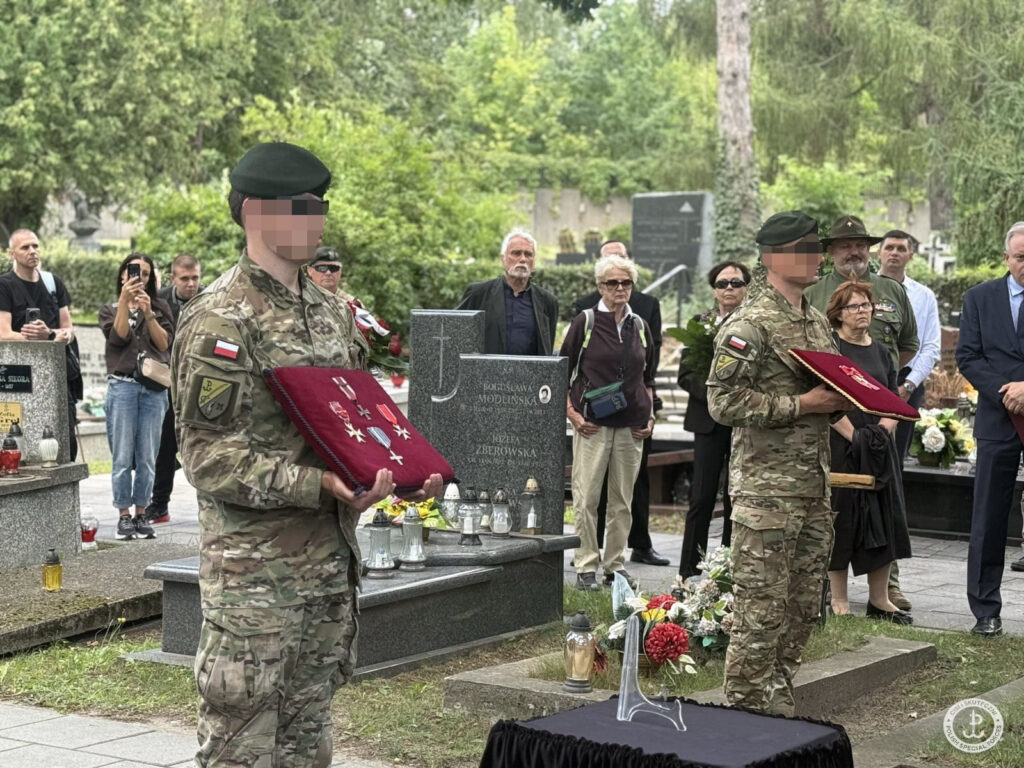 Jednostka Wojskowa Komandosów - Zespół Bojowy A - dziedziczą tradycje Batalionu Miotła