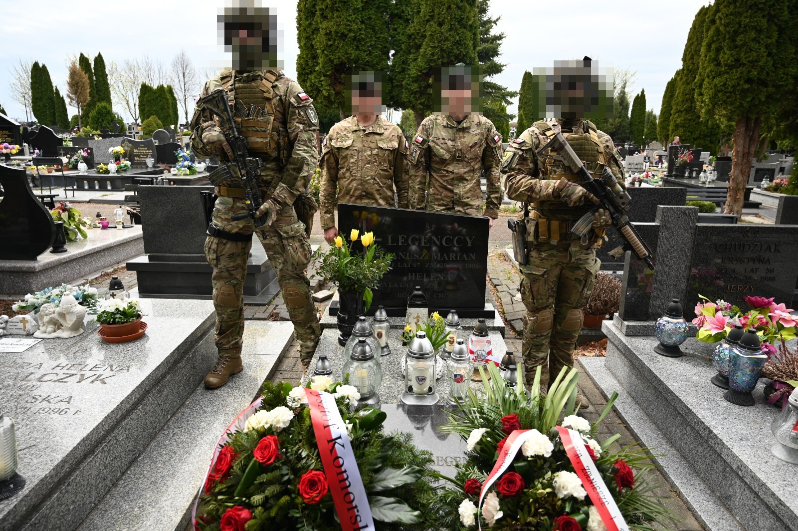 15 kwietnie o godzinie 11:00 na cmentarzu przy lubelskim Majdanku z honorami oznaczono grób sierżanta Pawła Legenckiego insygniami Orderu Krzyża Wojskowego.