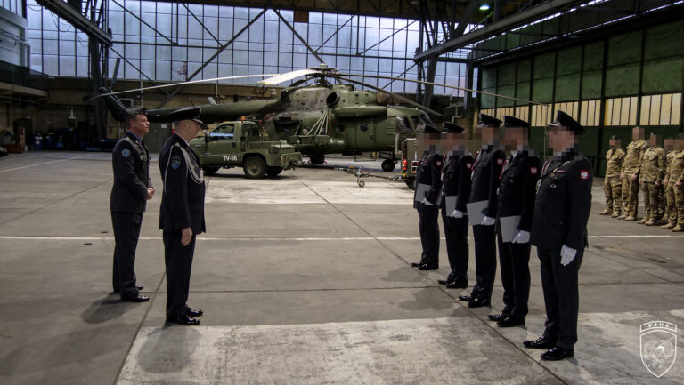 Awanse w PJOS - wśród wyróżnionych m.in. Dowódca płk pil. Piotr Ciechan