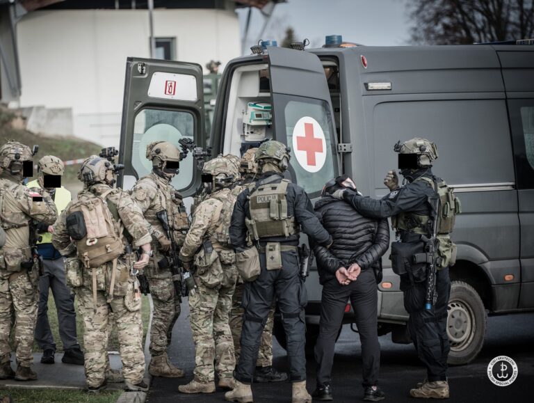 Zaawansowane ćwiczenia z zakresu przeciwdziałania sytuacjom kryzysowym Jednostki Wojskowej Komandosów i Jednostki Wojskowe AGAT