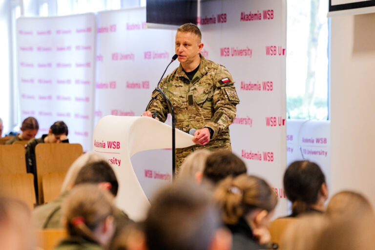 Dowódca Jednostki Wojskowej AGAT płk Michał Polaszek na "Bezpiecznej Akademii 2026"