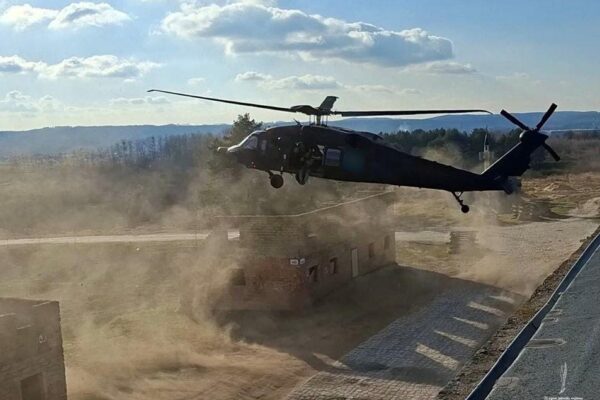 Śmigłowiec Black Hawk s70i Jednostki Wojskowej GROM